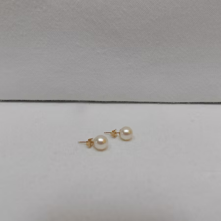 6.5mm Akoya pearl studs
